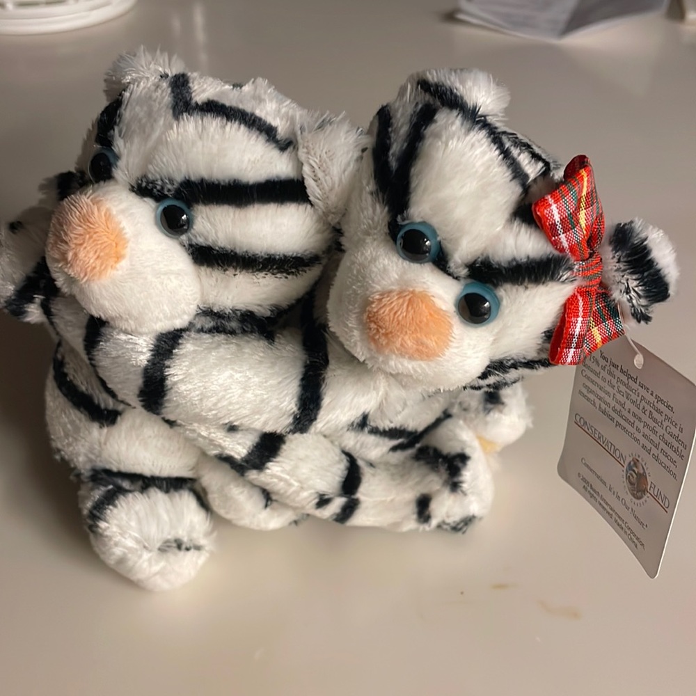 Huggable plush - Picture 1 of 4